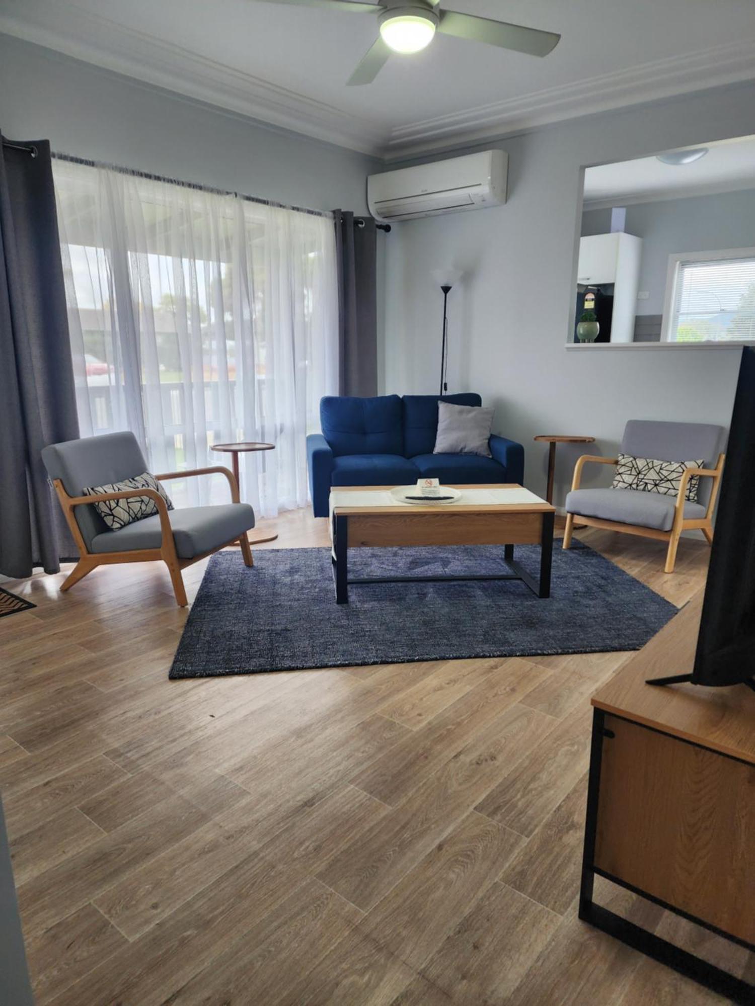 Denman Motor Inn Eksteriør billede